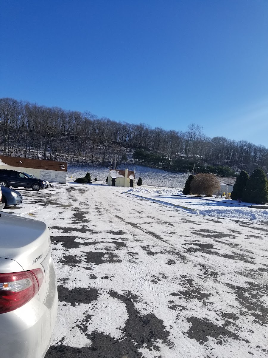 Colonial Inn & Suites